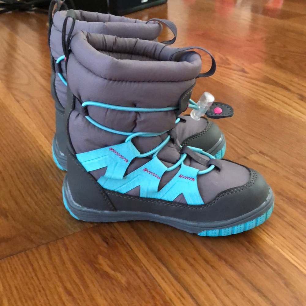 Never been worn snow boots